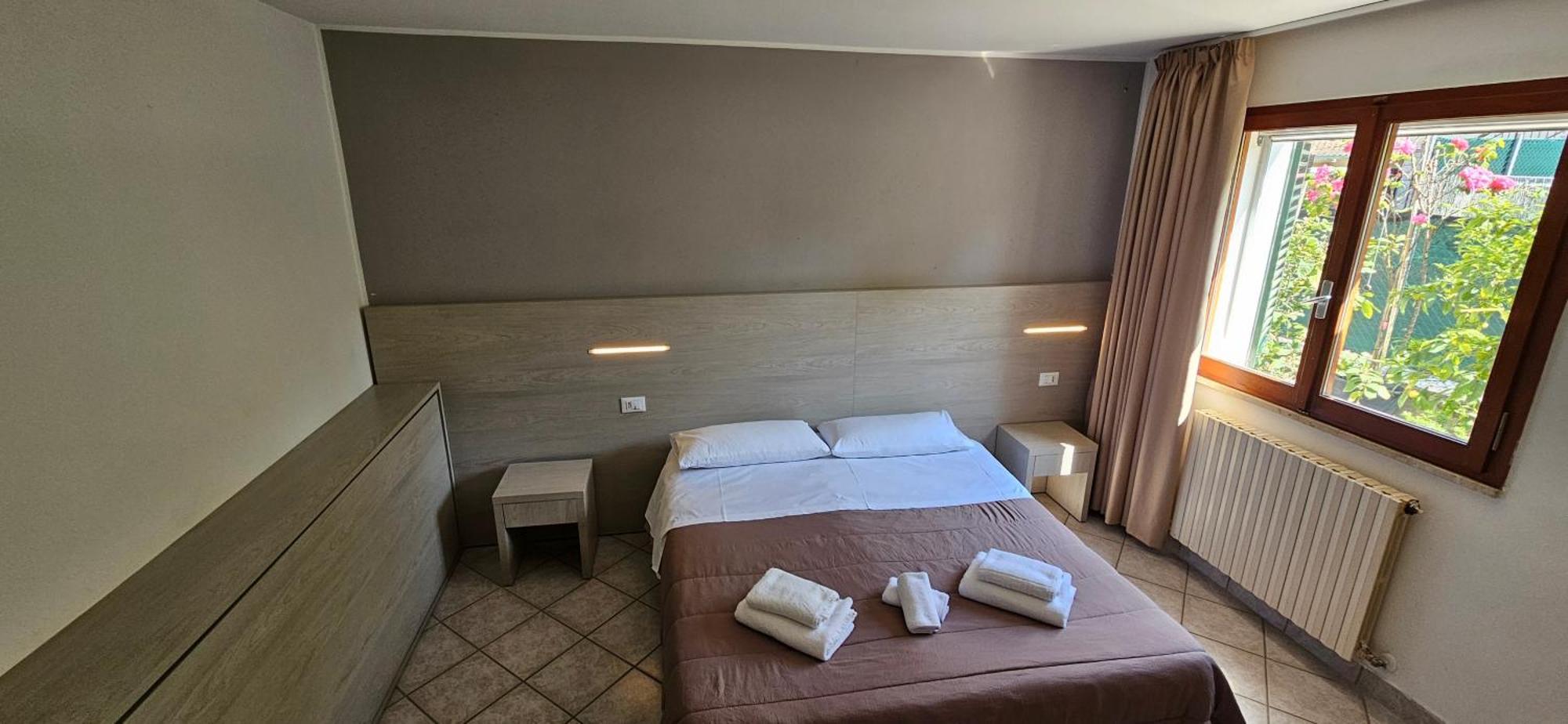 Regina Hotel E Ristorante Punta Marina Exteriér fotografie