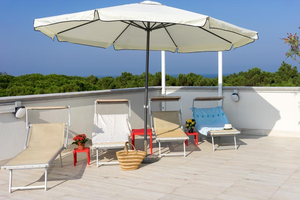 Regina Hotel E Ristorante Punta Marina Exteriér fotografie