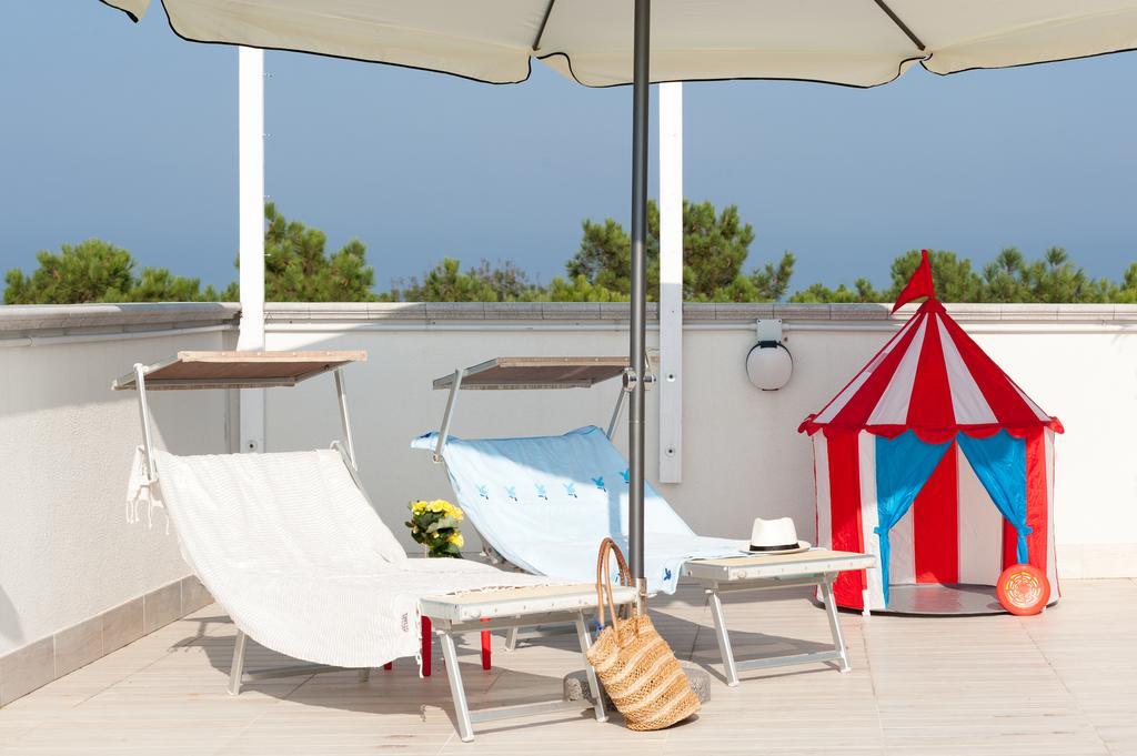 Regina Hotel E Ristorante Punta Marina Exteriér fotografie