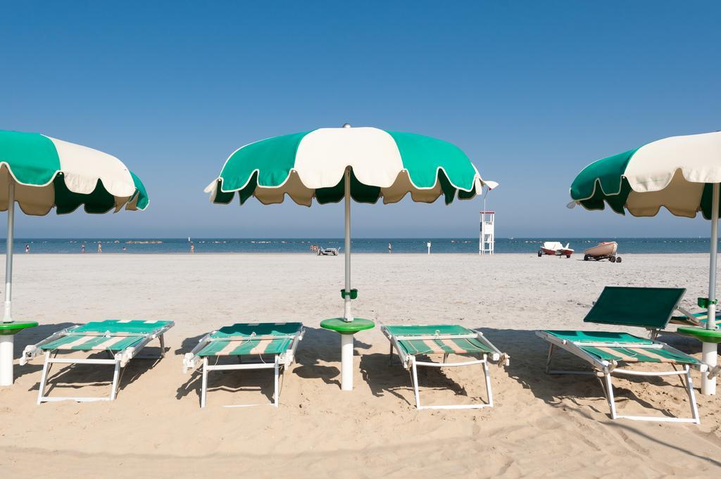 Regina Hotel E Ristorante Punta Marina Exteriér fotografie
